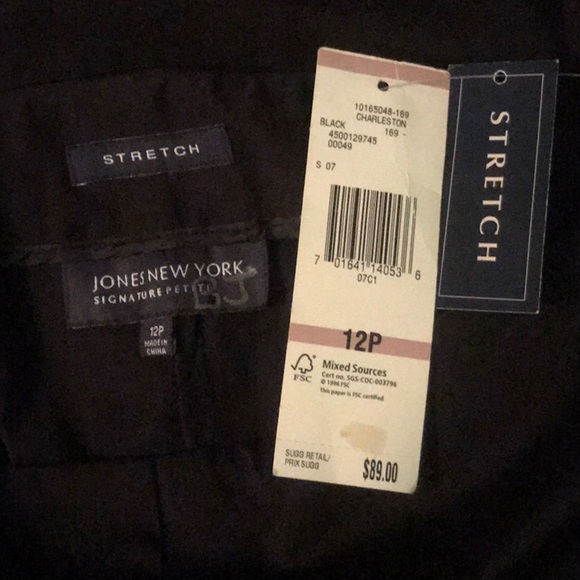 NWT Jones New York Signature petite pants - Picture 3 of 3